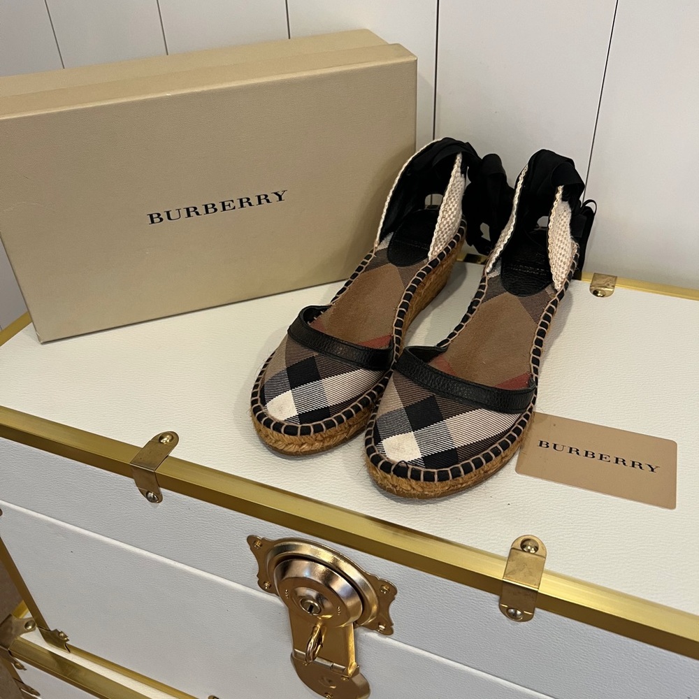 Beautiful Burberry Espadrille Wedge shoe lace ups with black ribbon